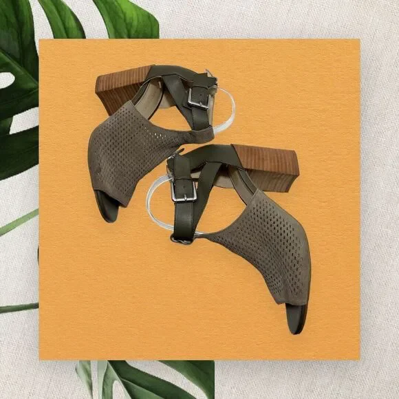 Marc Fisher Gabie Heels Grey Taupe Suede Cutout Block Heel Open Toe Cage Size 8M - Picture 8 of 13